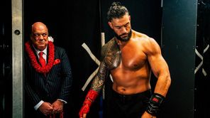 WWE WrestleMania मेन इवेंट के मामले में Roman Reigns से बराबरी पर दिग्गज का बयान, किया एक्नॉलेज