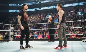 3 कारण क्यों Roman Reigns को WWE SmackDown में CM Punk से अपने मतभेद सुलझा लेने चाहिए