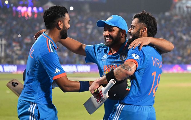 [Watch] "Rohit, Virat or Dhoni?" - KL Rahul asked to pick a teammate for IPL 2025