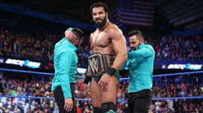 WWE स्टार्स रिंग के नीचे कैसे छिपते हैं? कंपनी से निकाले गए भारतीय रेसलर ने बड़े राज से उठाया पर्दा