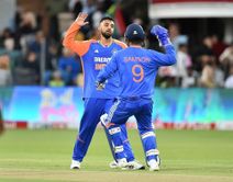 "He has dismissed Heinrich Klaasen twice in 2 games" - Aakash Chopra lauds Varun Chakaravarthy's spell in IND vs SA 2024 2nd T20I