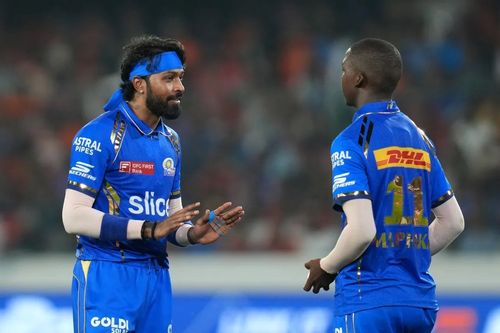 Hardik Pandya (left) has been retained as the Mumbai Indians' captain for IPL 2025. [P/C: iplt20.com]