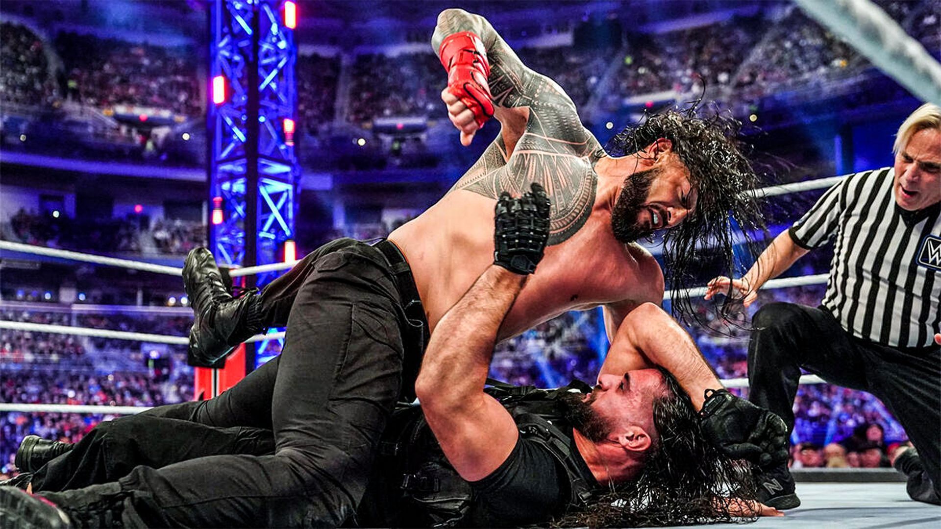 Roman Reigns vs Seth Rollins Royal Rumble 2022! (Credits:WWE.Com)