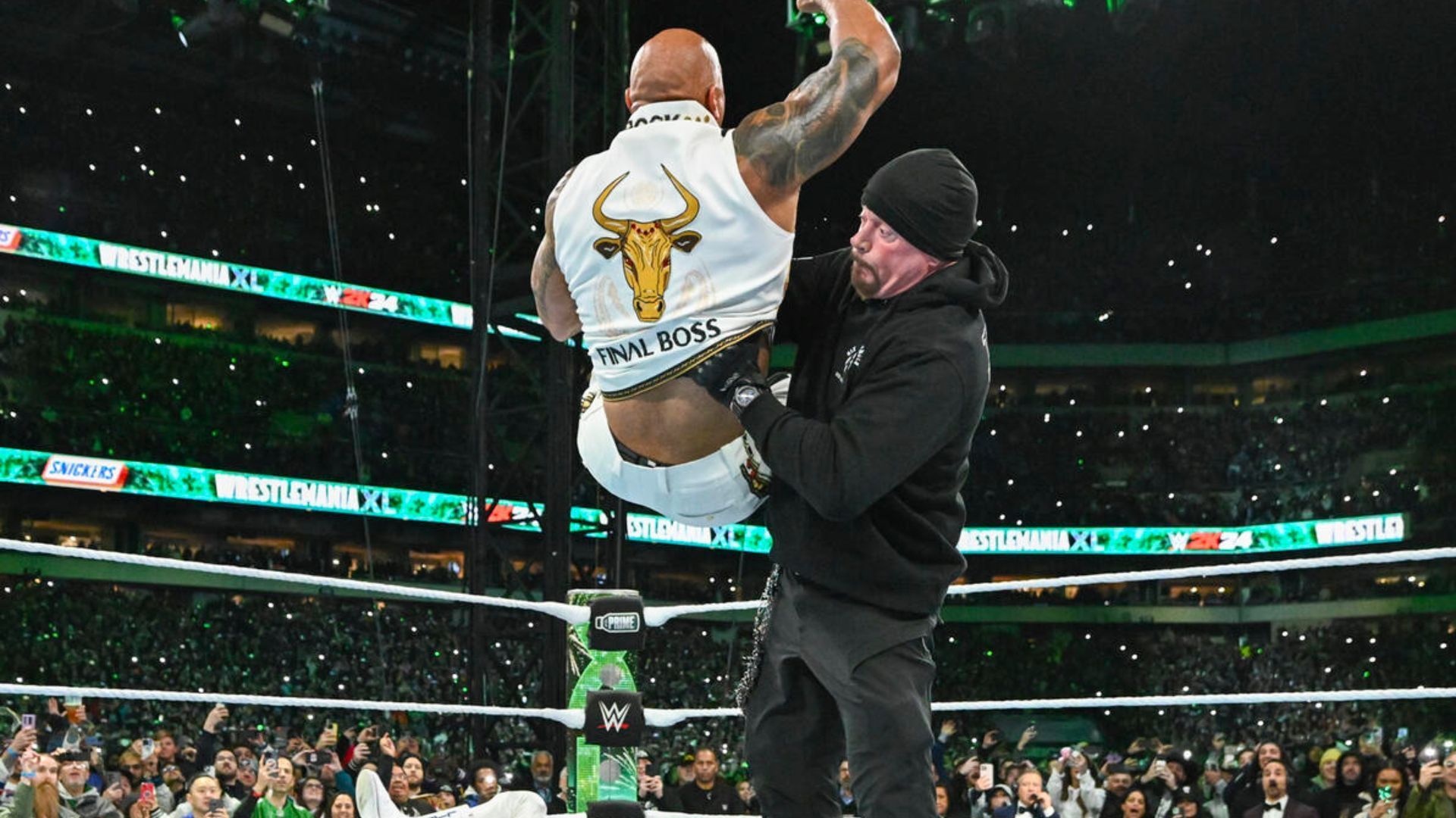 The Undertaker clicked at WrestleMania 40 [Image via wwe.com]