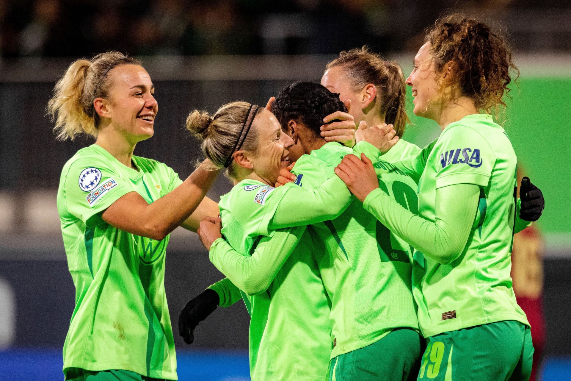 VfL Wolfsburg v AS Roma - UEFA Women