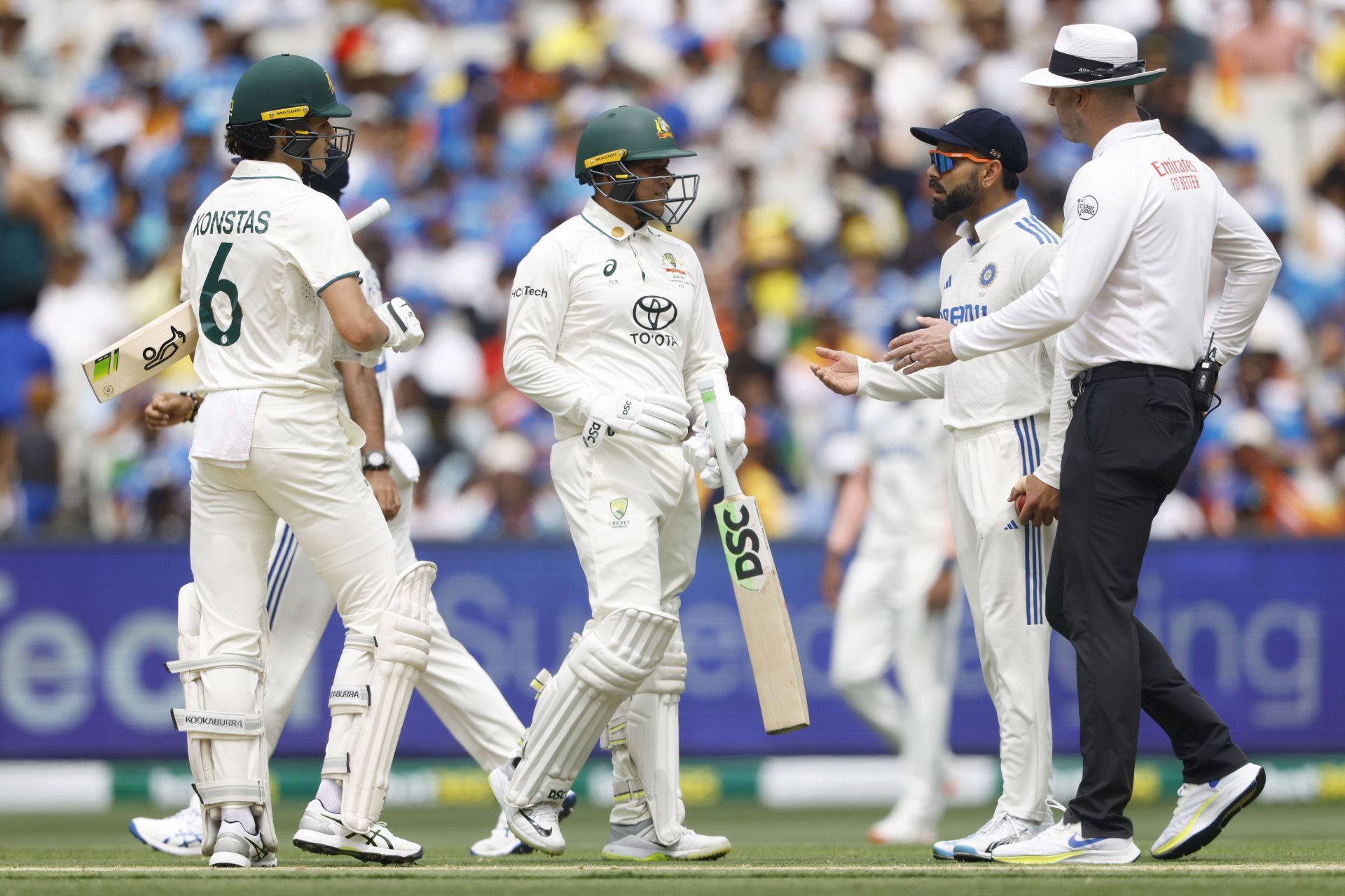 Usman Khawaja and the umpire stepped in to defuse the situation. [P/C: Getty]