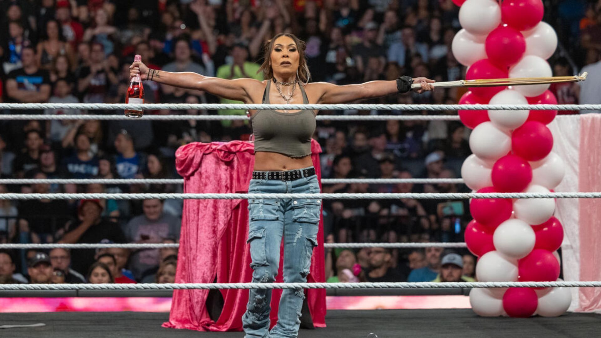 Michin performs on SmackDown [Photo credit: WWE.com