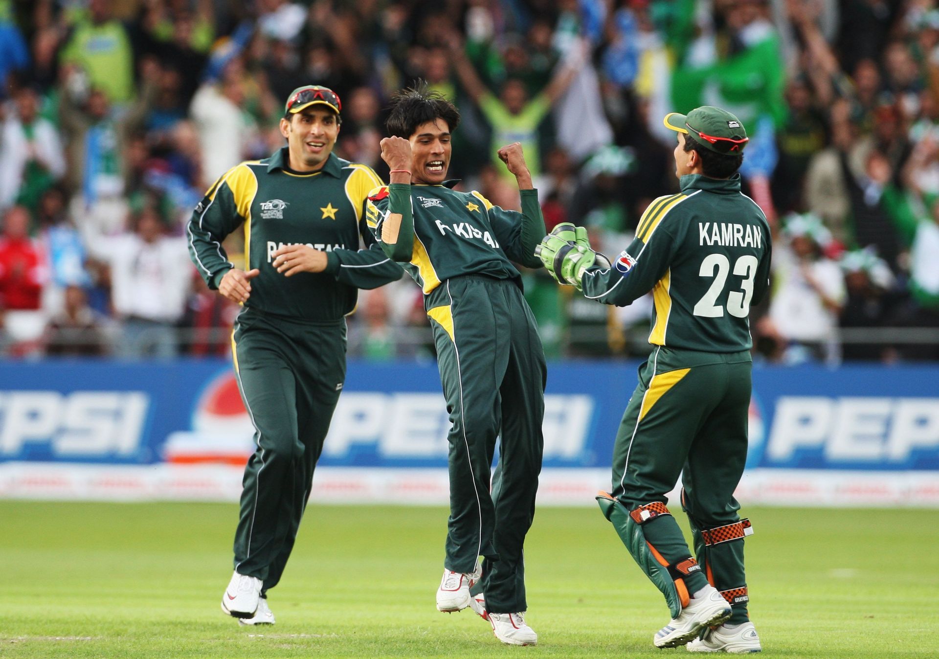 A jubilant Amir after dismissing Tendulkar in the 2009 Champions Trophy [Credit: Getty]