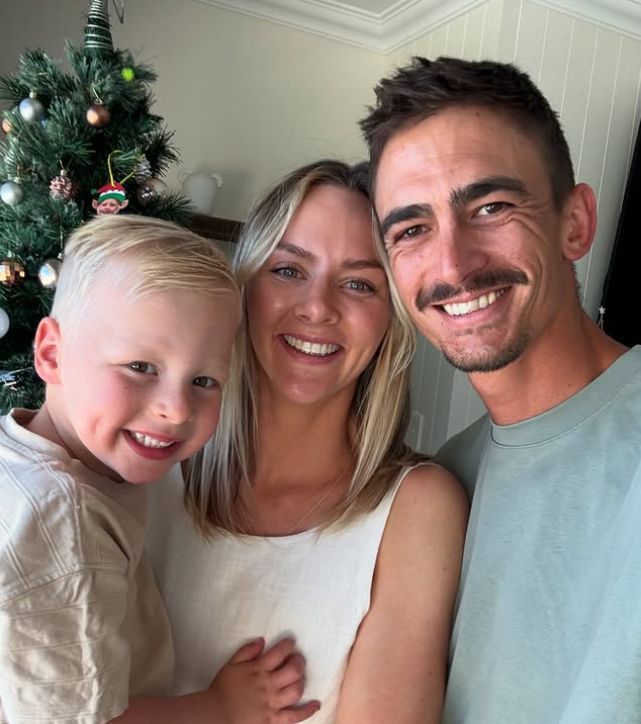 Brandon Starc with his wife Laura Starc and son Oli. Source: @bstarc/Instagram