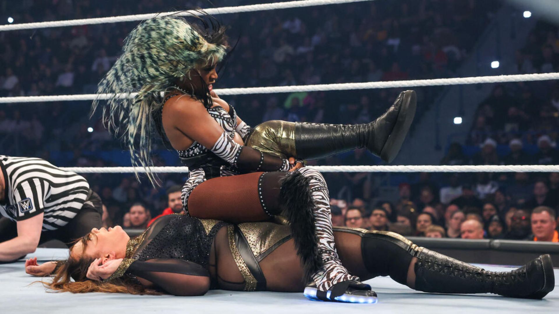 Naomi and Nia Jax on SmackDown. [Image via WWE.com]