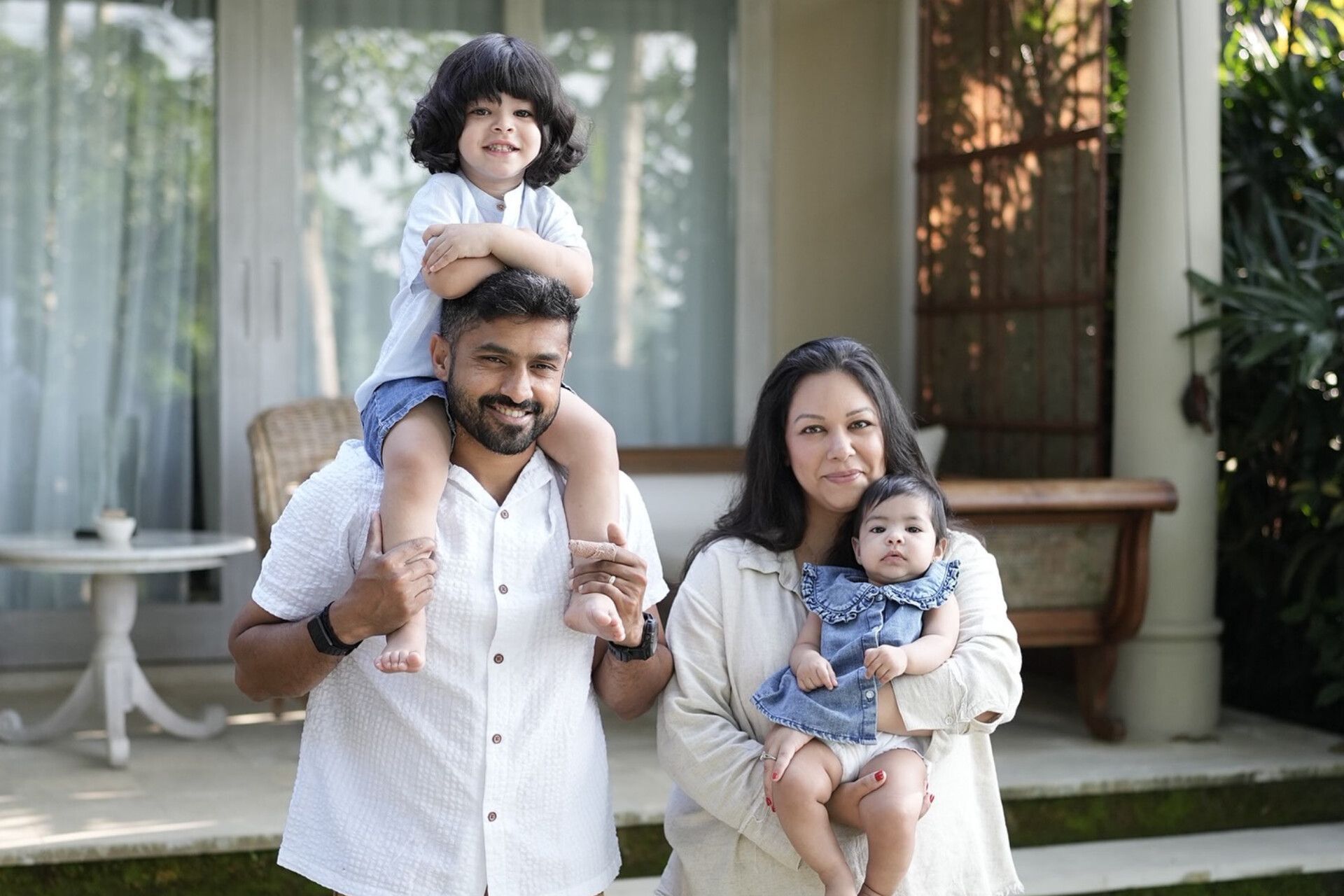 Karun Nair with family (Image via Instagram-@karun_6)