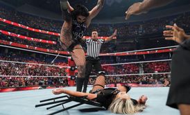 WWE Raw के Netflix डेब्यू के लिए कट्टर दुश्मनों के चैंपियनशिप मैच का ऐलान; चैंपियन की बादशाहत पर खतरा?