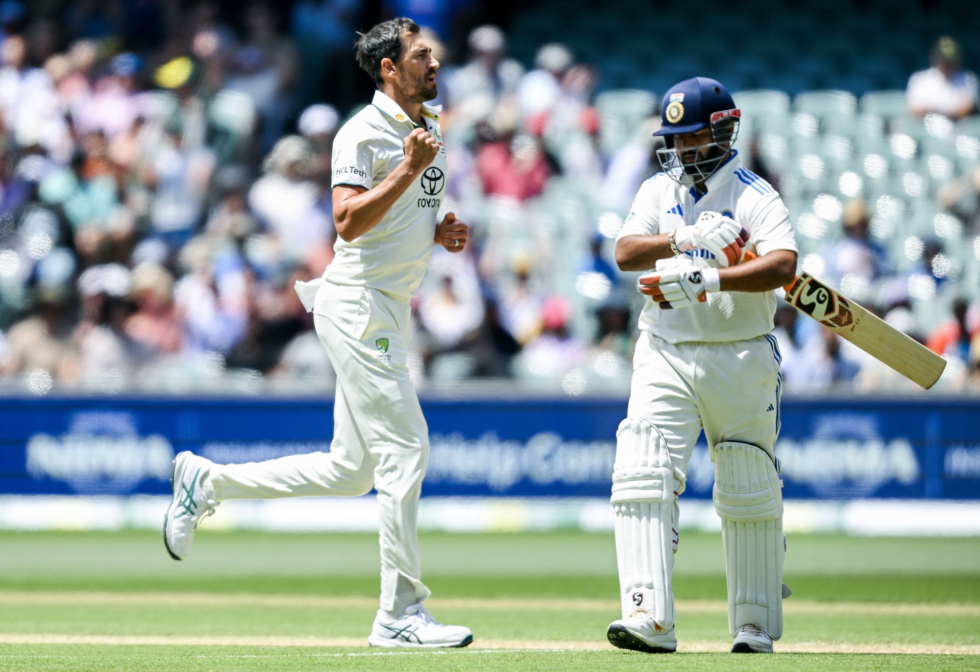 Rishabh Pant walks off after being dismissed by Mitchell Starc. (Credits: Getty)