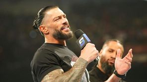 WWE द्वारा ब्लॉकबस्टर मैच के ऐलान के बाद Roman Reigns ने तोड़ी चुप्पी, नए ट्राइबल चीफ को ललकारा