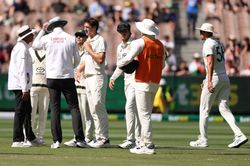 [Watch] Pat Cummins signals a review after TV umpire adjudges a bump ball in BGT 2024-25 4th Test