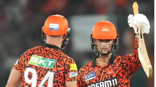 Abhishek Sharma raises his bat after scoring a fifty against MI (Source: IPL)