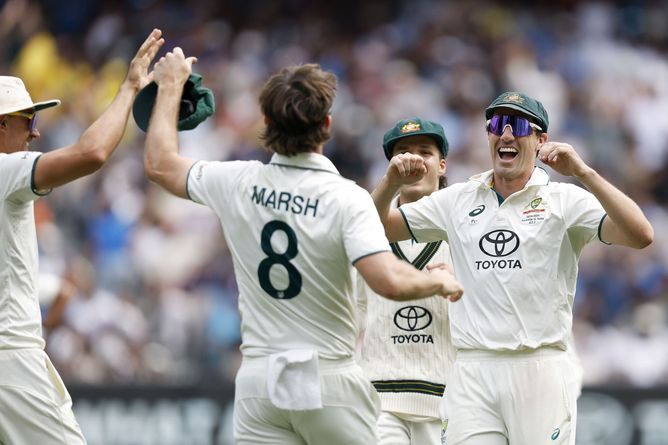 [Watch] Travis Head's interesting celebration as he dismisses Rishabh Pant on Day 5 of BGT 2024-25 4th Test