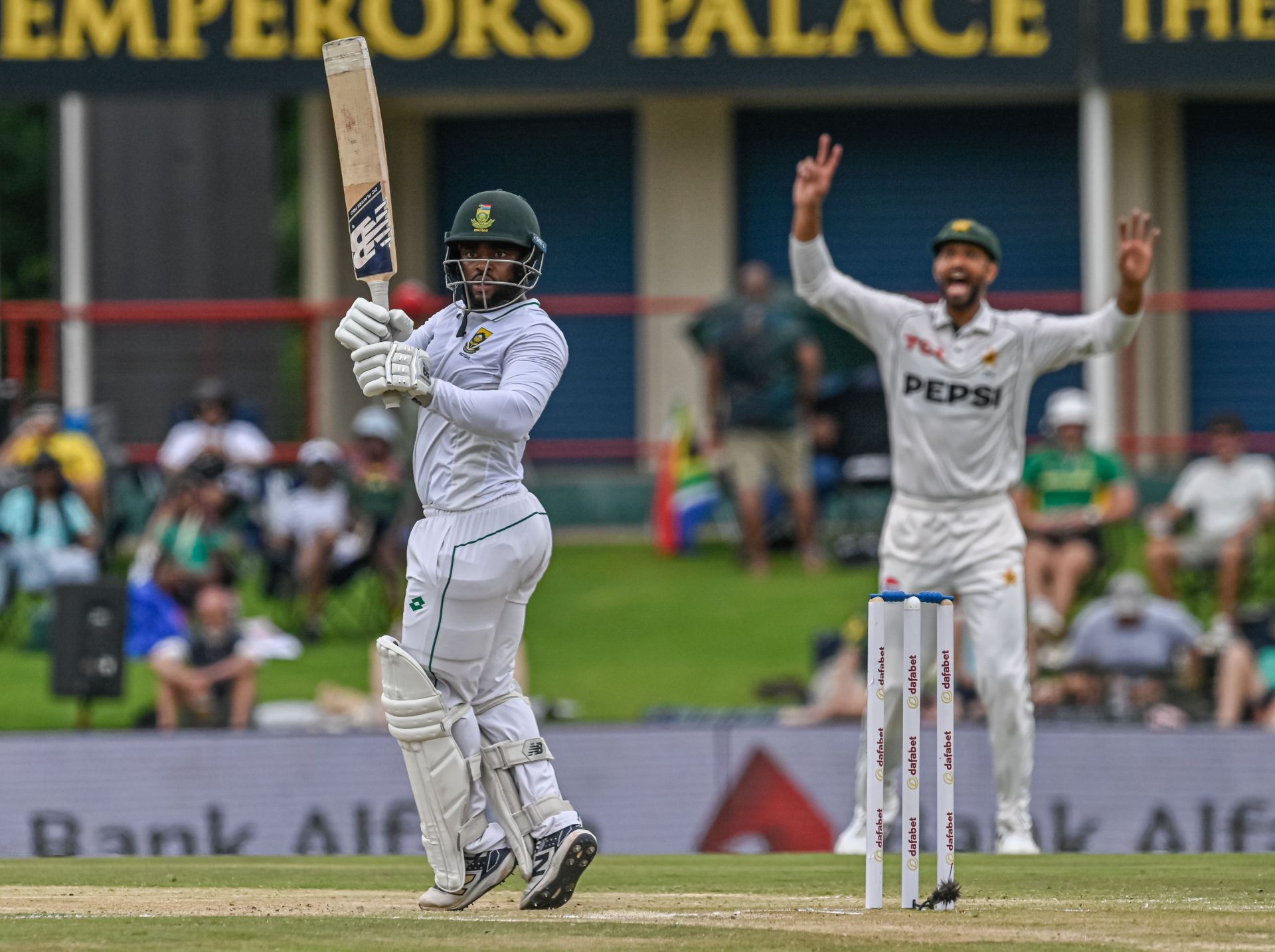 Temba Bavuma batting. (Credits: Getty)