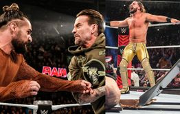 3 कारण क्यों Seth Rollins को WWE Raw के Netflix डेब्यू शो में CM Punk को हराना चाहिए