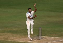 “I want to bowl like Sunil Narine” - Dinesh Karthik shares interesting story about R Ashwin after BGT 2024-25 3rd Test