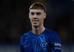 PSG superstar copies Chelsea ace Cole Palmer’s iconic celebration after scoring in big Ligue 1 win over Monaco