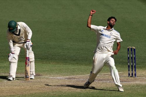 Washington Sundar celebrates a wicket during the Perth Test (Image Credits: Getty Images)