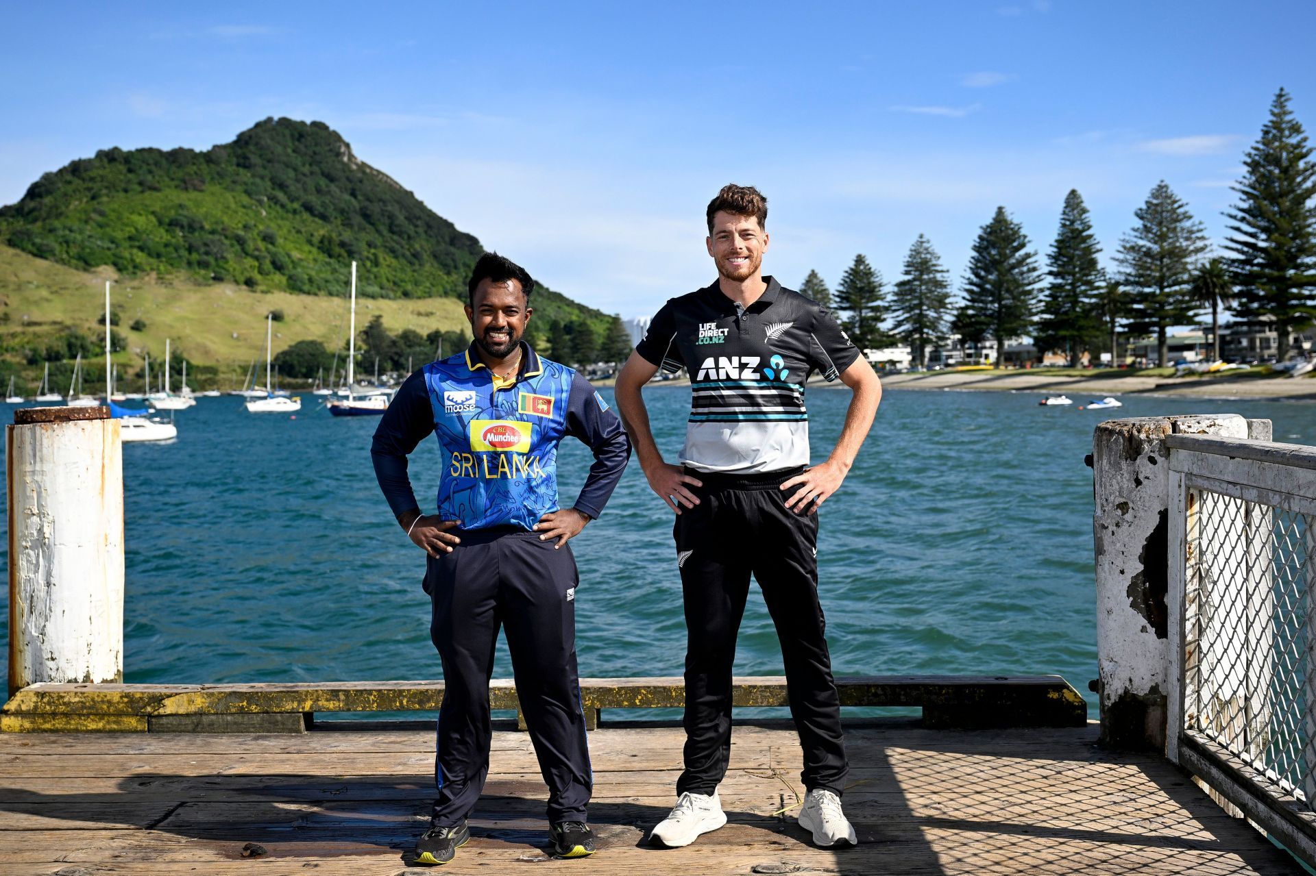 चरिथ असलंका और मिचेल सैंटनर (Photo Credit: X/@BLACKCAPS)