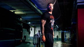 3 कारण क्यों Roman Reigns को SmackDown का हिस्सा नहीं बनाकर WWE ने सही फैसला किया