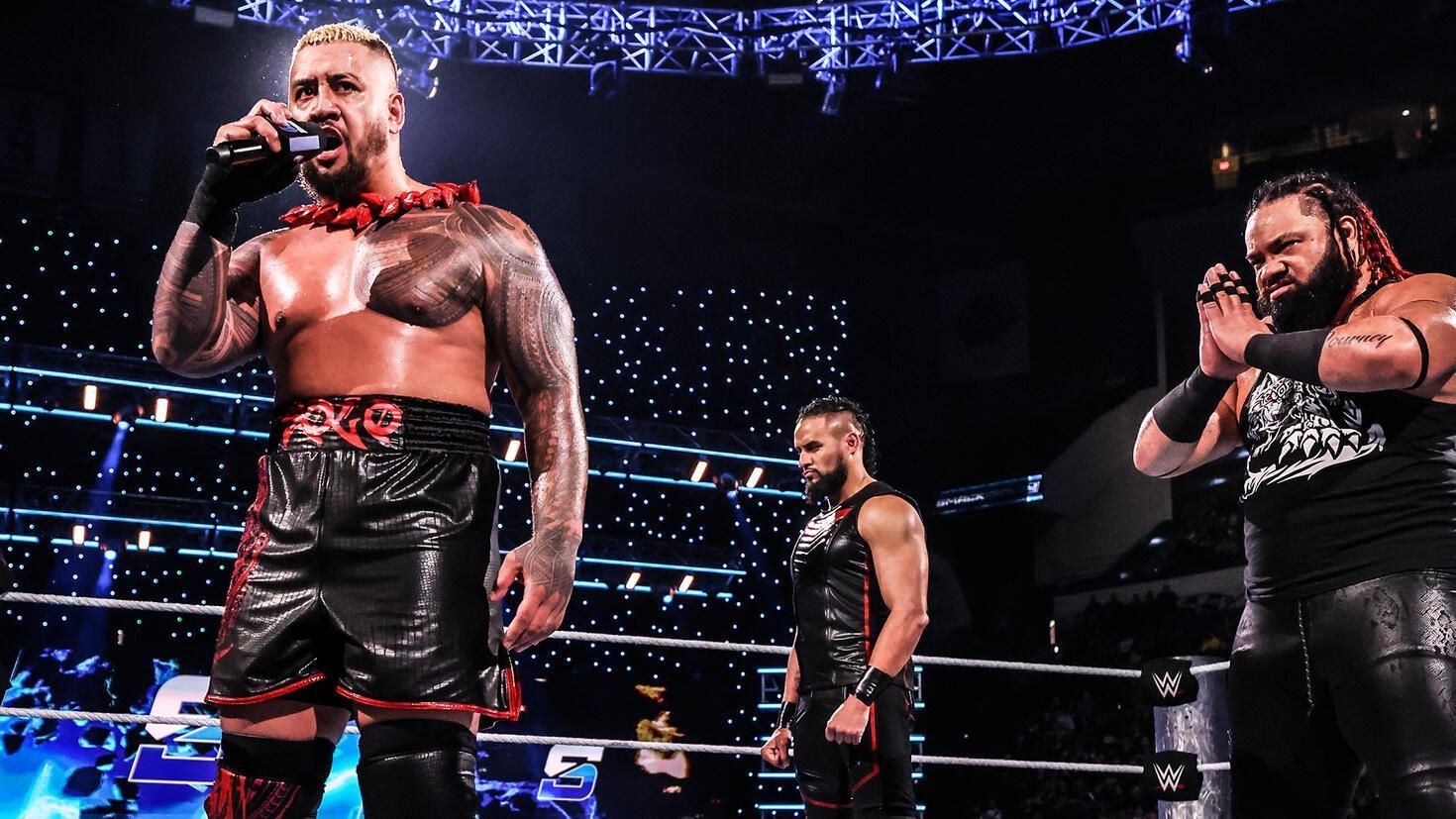 The Bloodline was on SmackDown this week [Image: WWE.com]