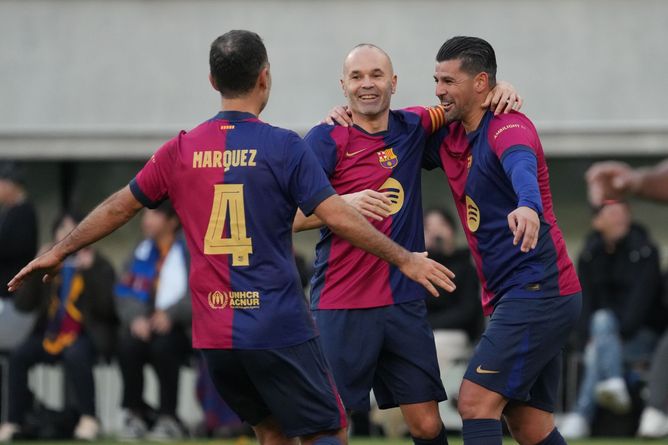 "Before I used to watch Barca games and I was scared" - Andres Iniesta speaks up on Barcelona's impressive turnaround under head coach Hansi Flick