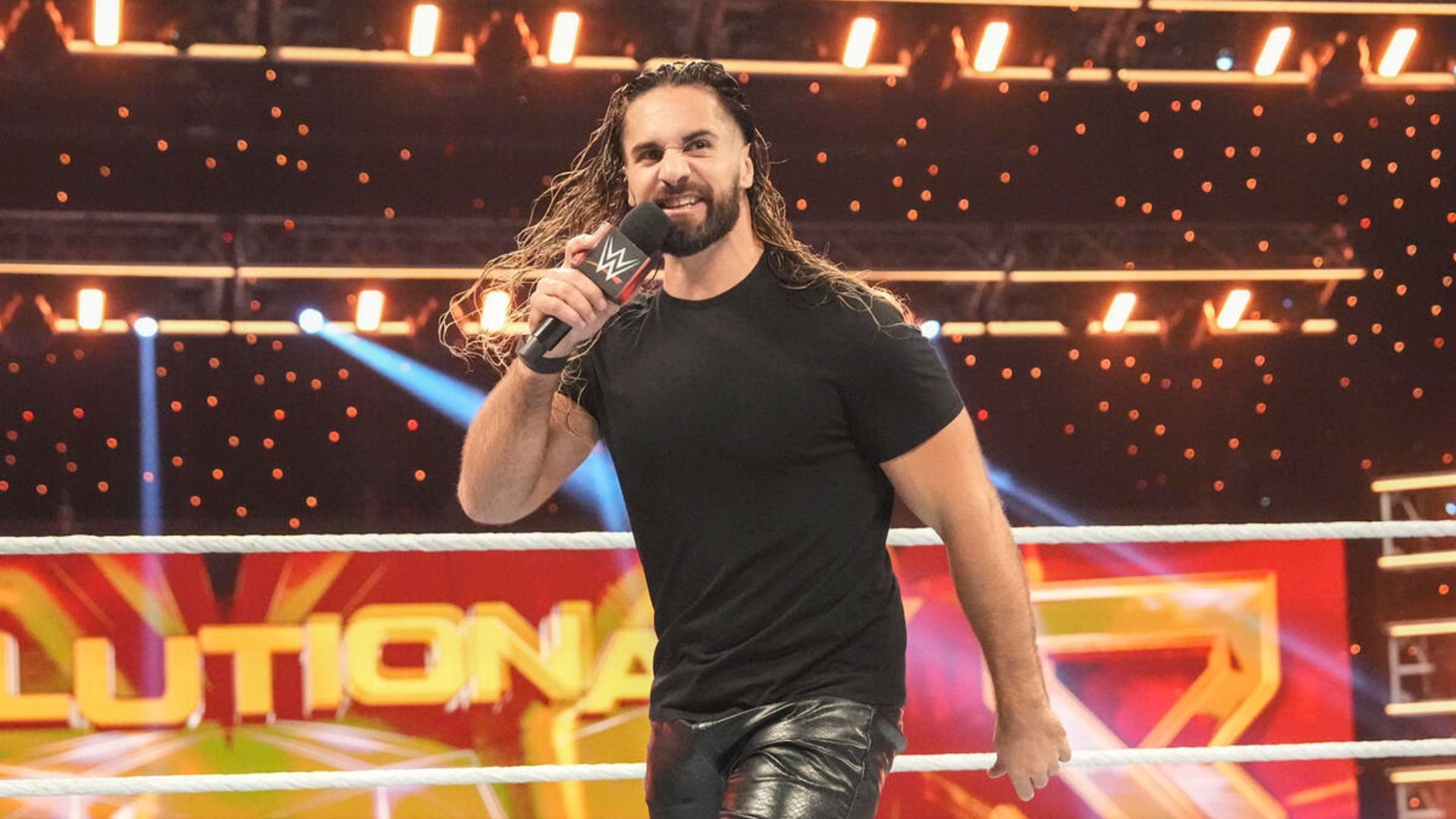 Seth Rollins is a former World Heavyweight Champion! [Image via WWE.com]