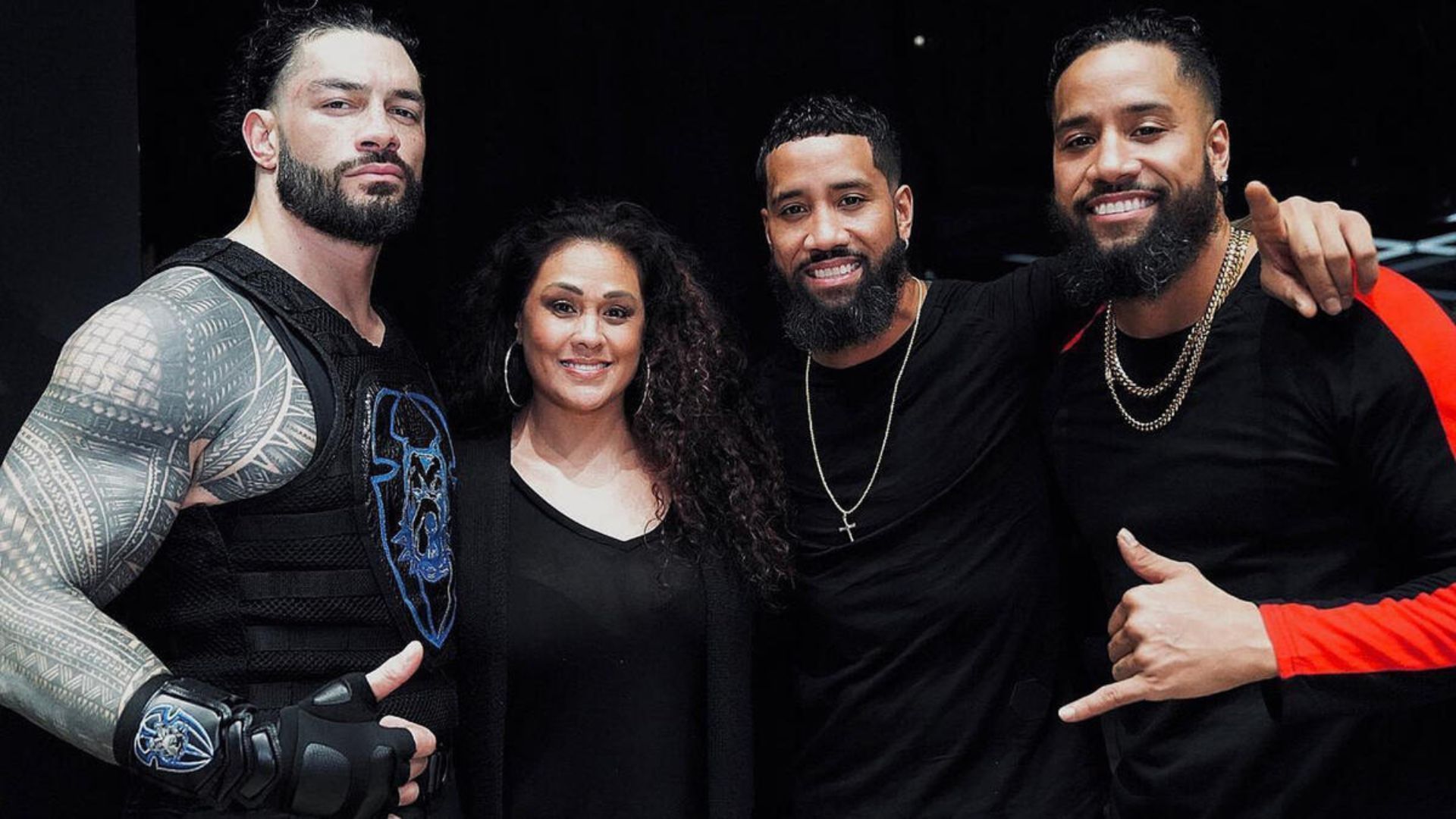 Tamina with Roman Reigns and The Usos (Image Credits: WWE.com)