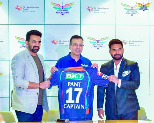 Zaheer Khan, Sanjiv Goenka, and Rishabh Pant. (Credits: LSG Twitter)