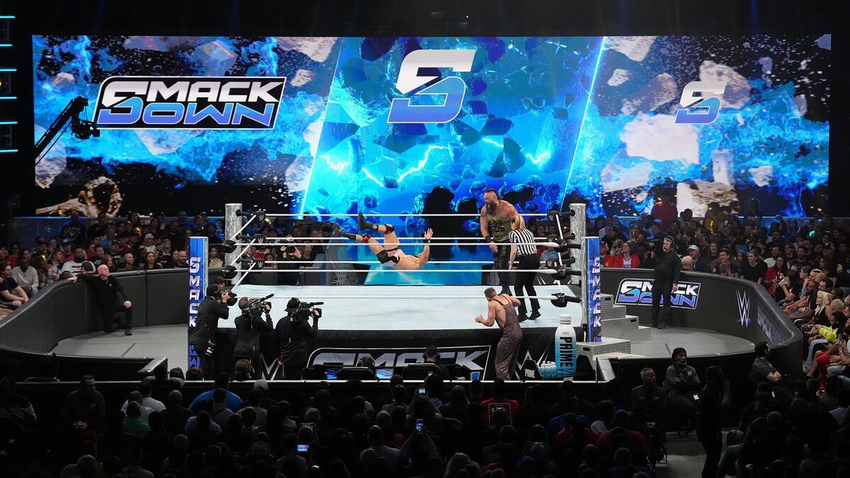 Friday Night SmackDown arena (Photo credit: WWE.com)