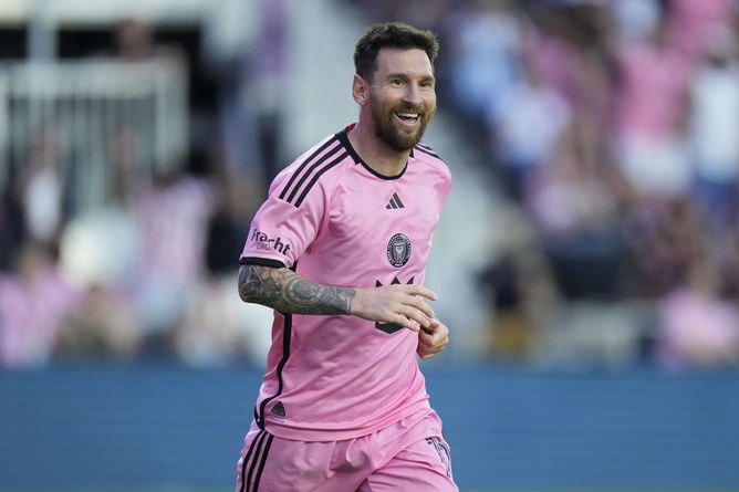 Lionel Messi's 'footballing godfather' set to take up key first-team role at Inter Miami: Reports