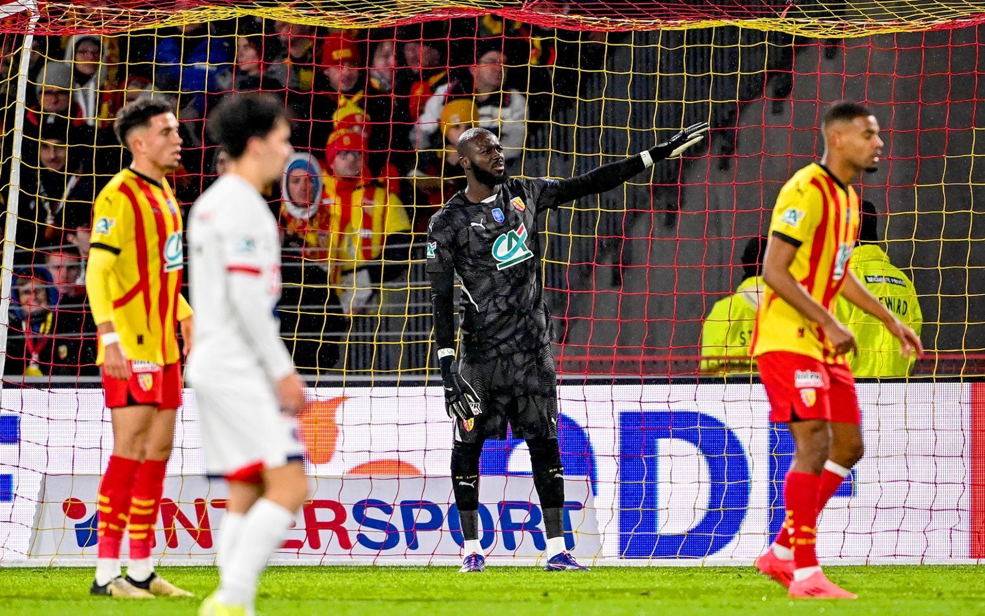 Can Lens keeper Brice Samba shut out Toulouse this weekend? [Image: @RCLens on X]