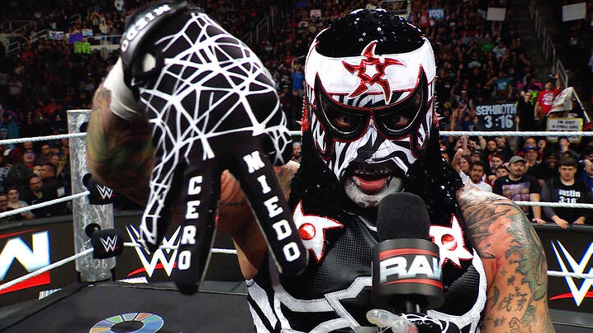 Penta is officially member of the WWE RAW roster