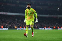 "Everything changes in two or three matches" - Arsenal's David Raya responds when asked if team can catch Liverpool in PL title race