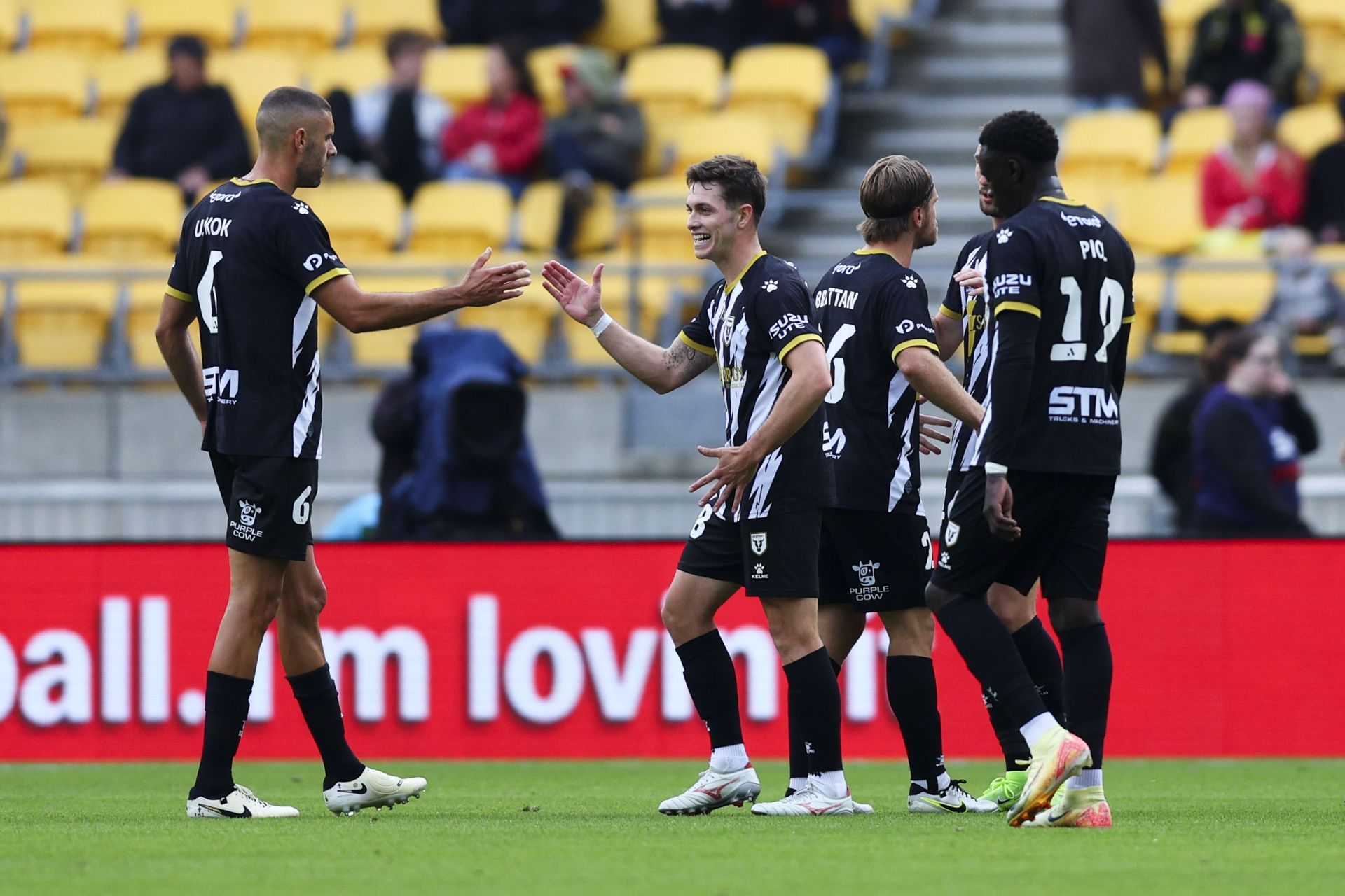 A-League Men Rd 8 - Wellington Phoenix v Macarthur FC - Source: Getty