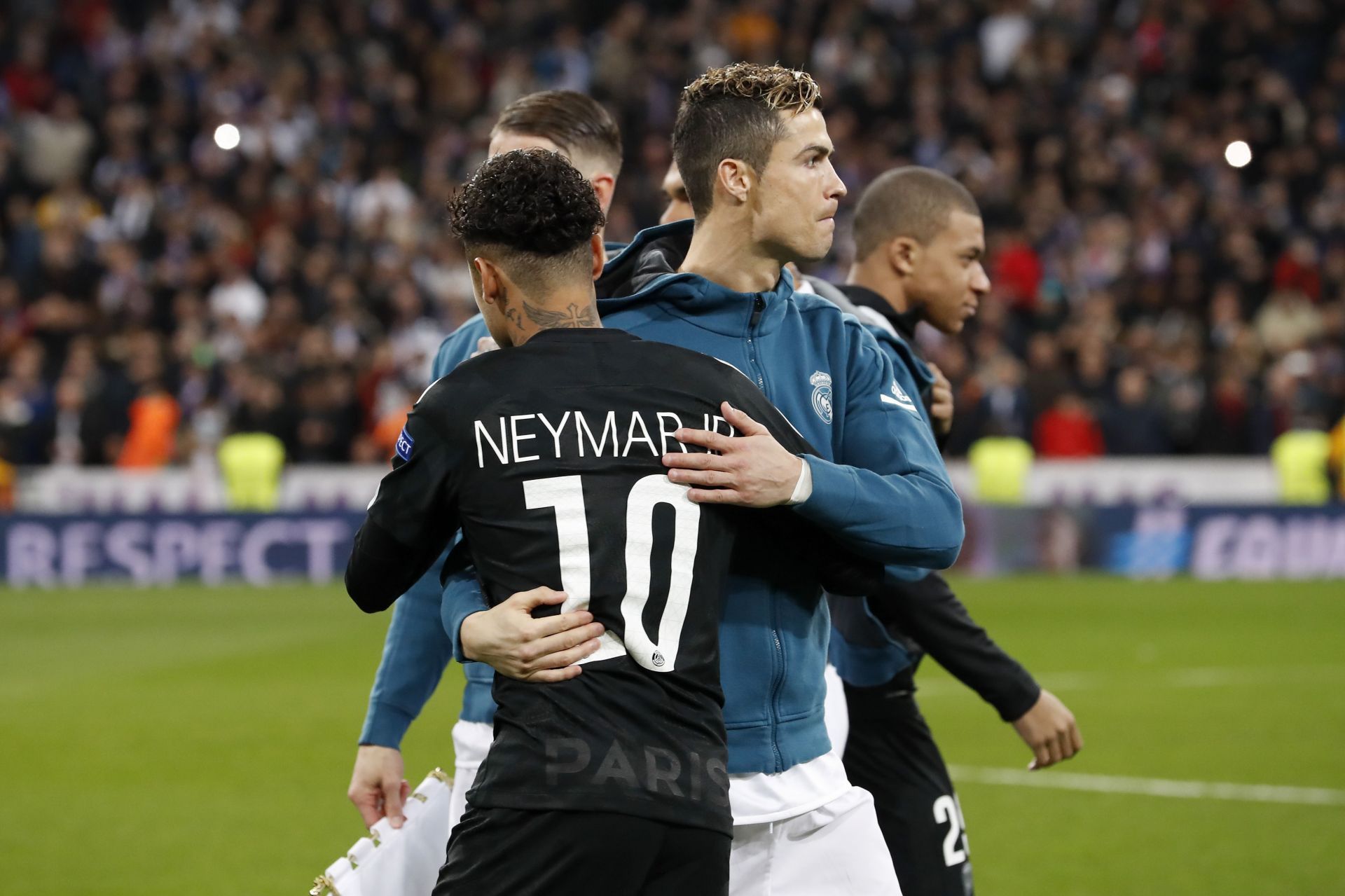 L to R: Neymar and Ronaldo - Source: Getty