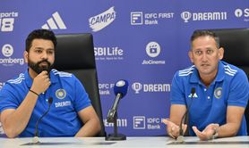 Should the BCCI implement performance-based variable pay structure for Indian players?