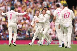"Look where his pointer finger is" - Ex-Aussie captain makes big statement on Steve Smith's attempted catch off Virat Kohli in BGT 2024-25 5th Test