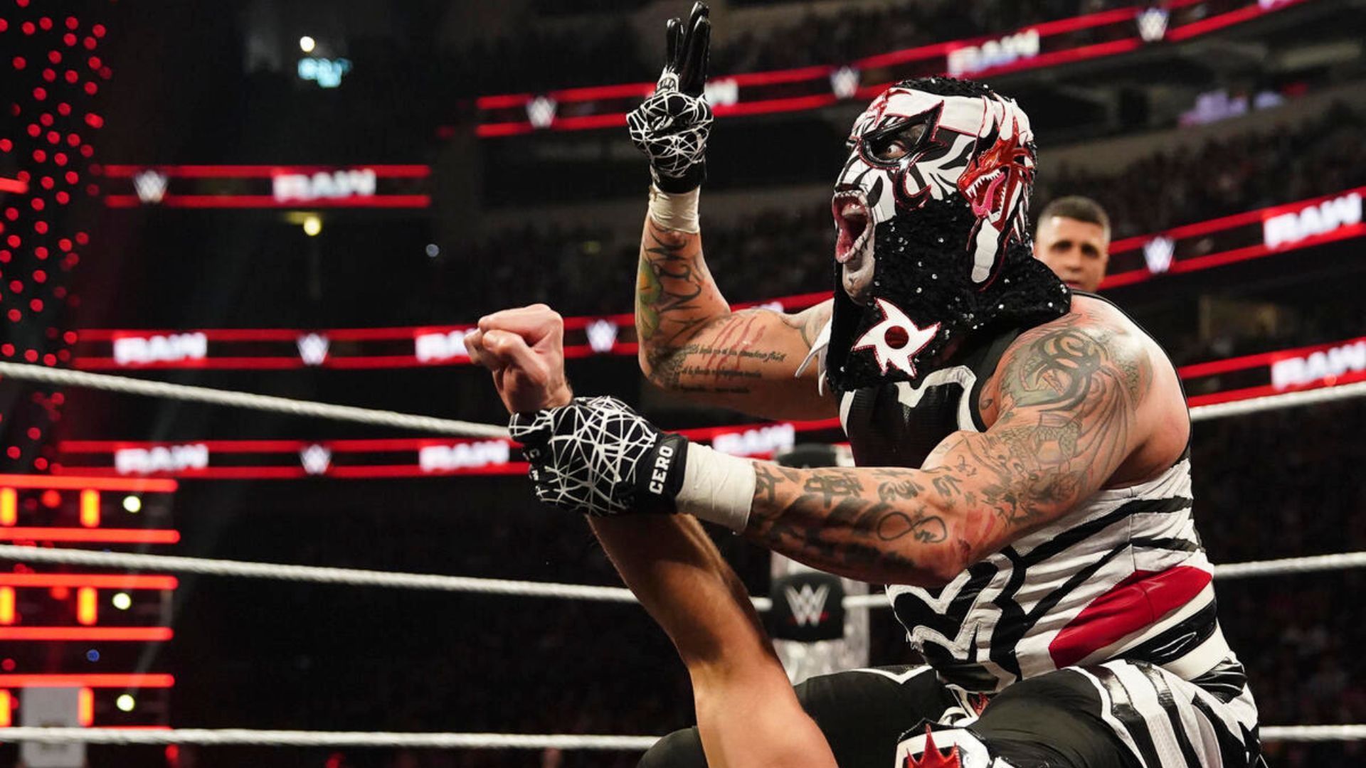 Penta is quickly getting used to his new surroundings. [Image via WWE.com]