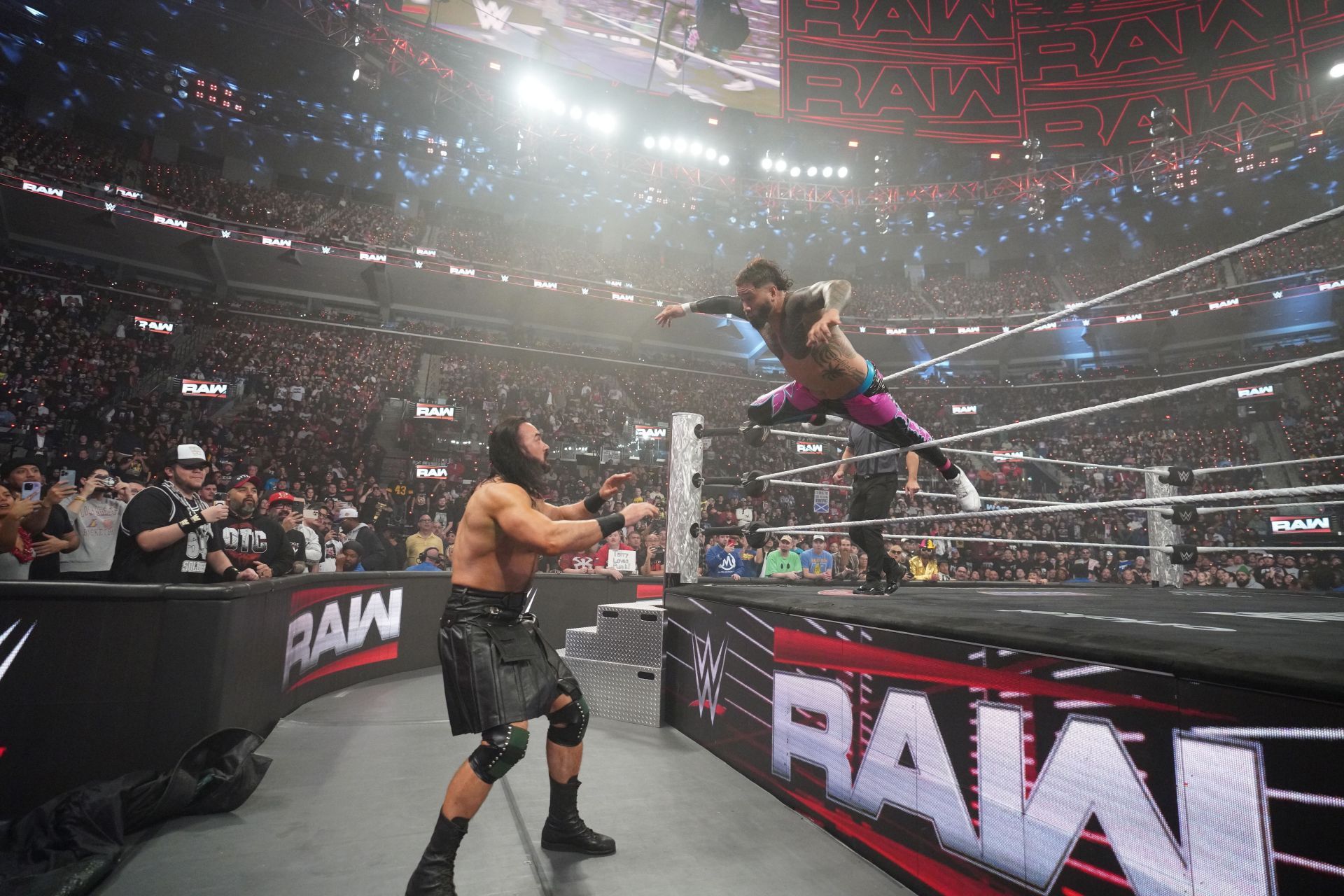 Monday Night RAW - Source: Getty