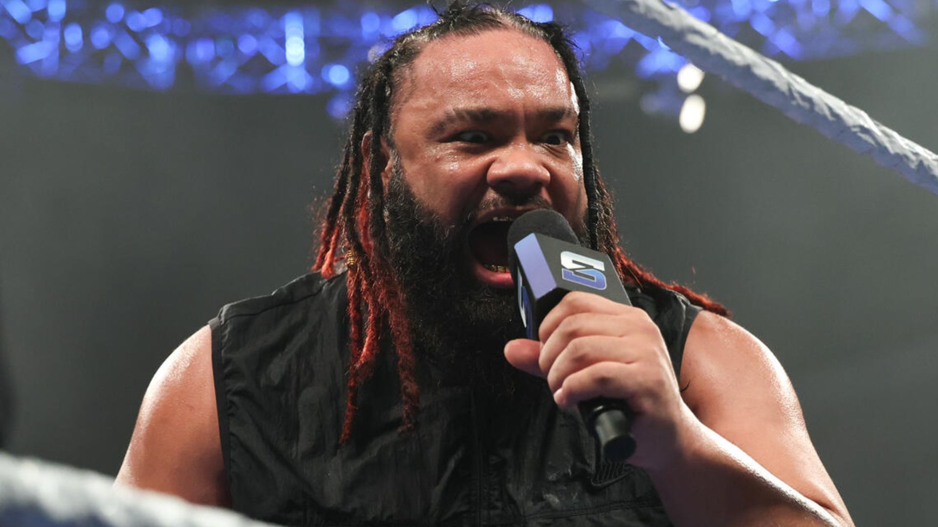 Jacob Fatu performs on SmackDown [Photo credit: WWE.com]