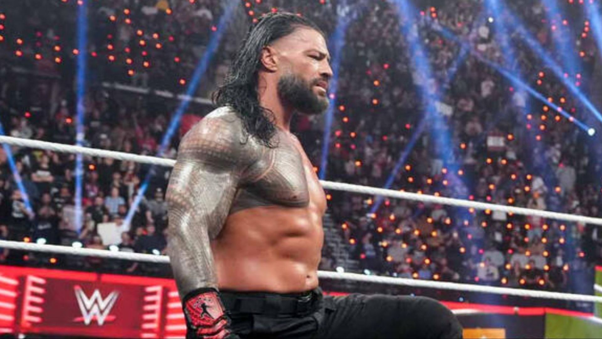 Roman Reigns won The Tribal Combat on the RAW premiere on Netflix (Photo credit: WWE.com)