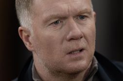 Manchester United legend Paul Scholes picks if Red Devils should keep or sell 20-year-old star amid concrete interest from Chelsea