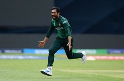 "The bowling attack is reduced to 40-50 percent of its strength" - Mohammad Amir on Indian pacer's potential absence from Champions Trophy squad