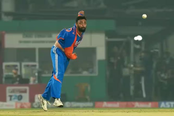 "Varun Chakaravarthy is not Rashid" - Aakash Chopra lauds Indian spinner's spell in IND vs ENG 2025 1st T20I
