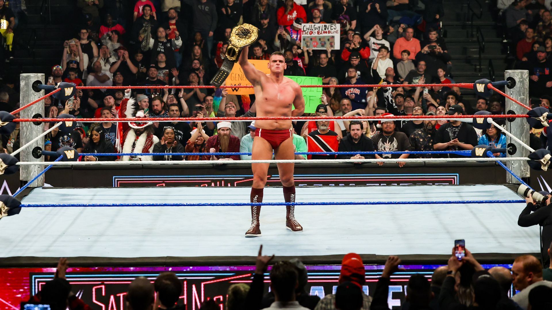 Gunther retains the World Heavyweight Championship at WWE SNME